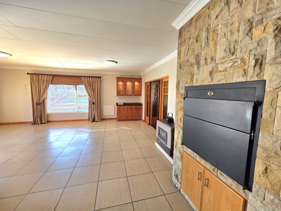 5 Bedroom Property for Sale in Eureka Free State